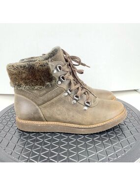 Clarks Women 37.5 Size 7 Boots Brown Leather Faux‎ Fur Lined Shoes Ankle Booties